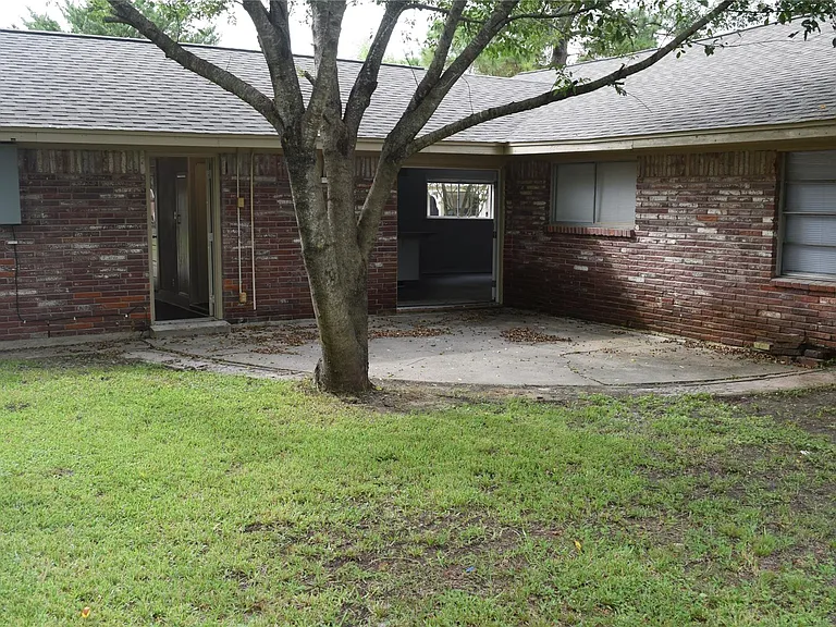 9902 Tolman St — Photo 25