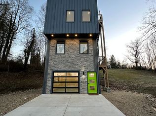 28 Carrick Ln, Brevard, NC 28712