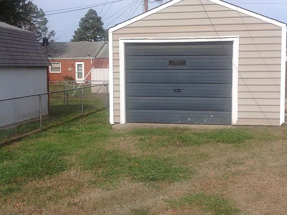 3rd image of 1702 S Battery Dr