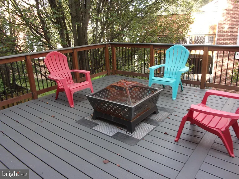 25929 Kirkwood Sq — Photo 40