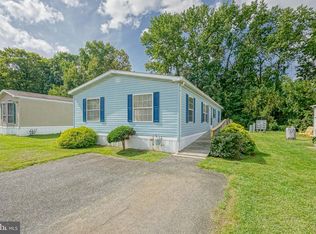 139 Robin Dr, Paulsboro, NJ 08066