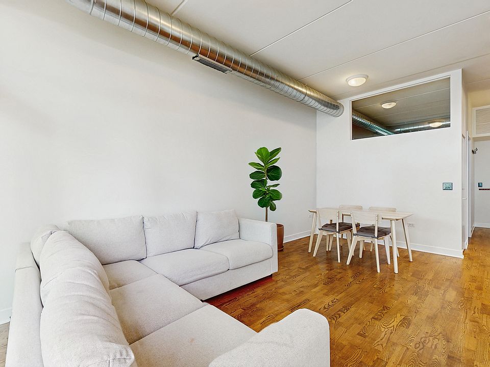 Living Room / Dining Room