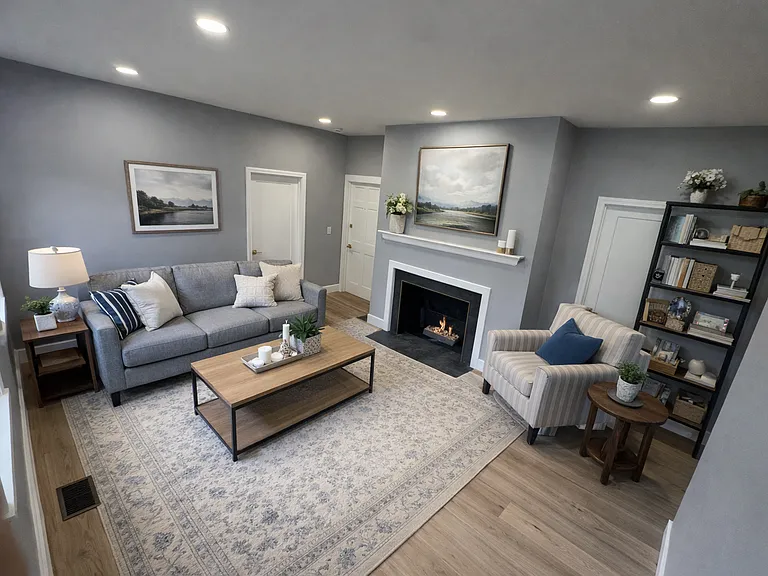 706 W Main St #1 — Photo 2