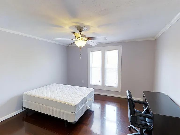 1308 E Fayette St — Photo 7