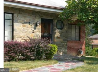 2712 Fairlawn St, Temple Hills, MD 20748