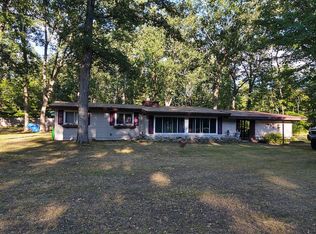 978 S Ransom Ave, White Cloud, MI 49349
