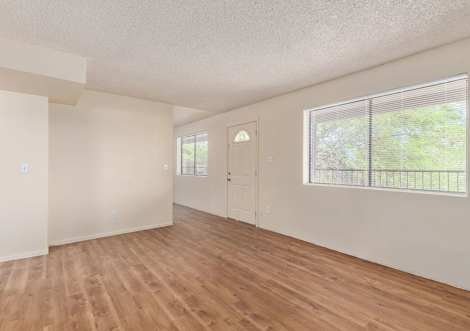 Earll Drive Apartments — Photo 3