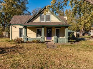 303 W Bridge St, Perry, KS 66073