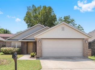 281 E Madrid St, Fayetteville, AR 72703