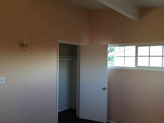 4th image of 3653 E 60th St APT D