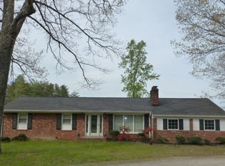 1493 Countryside Dr, Ringgold, VA 24586