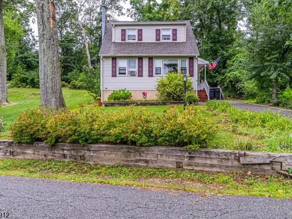 9 Helen St, Hopatcong Boro, NJ 07874