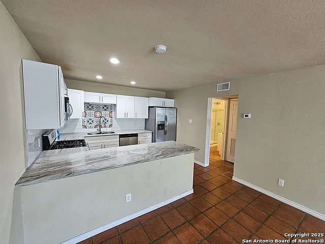 1 bed, 1.0 bath, 690 sqft, $950 — Photo 4