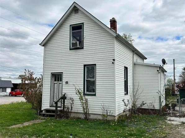 402 S 23rd St, Belleville, IL 62226