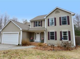 322 Coomer Hill Rd, Killingly, CT 06241