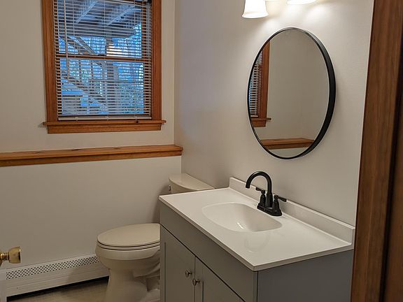 5th image of 2 Burnham Woods Cir