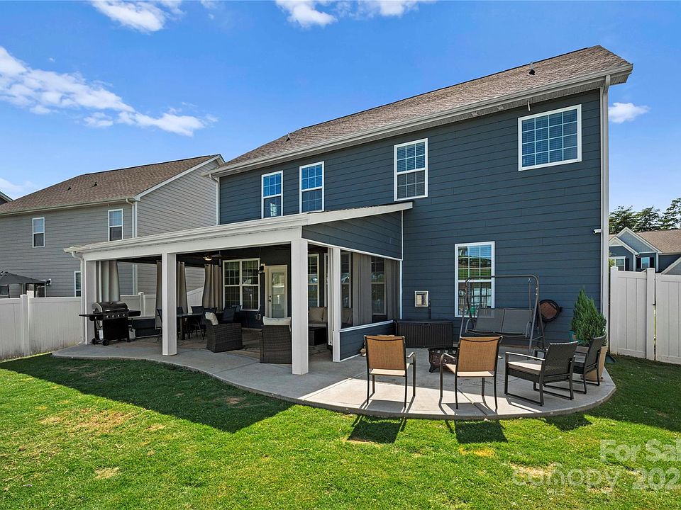 1st image of 3877 Lake Breeze Dr