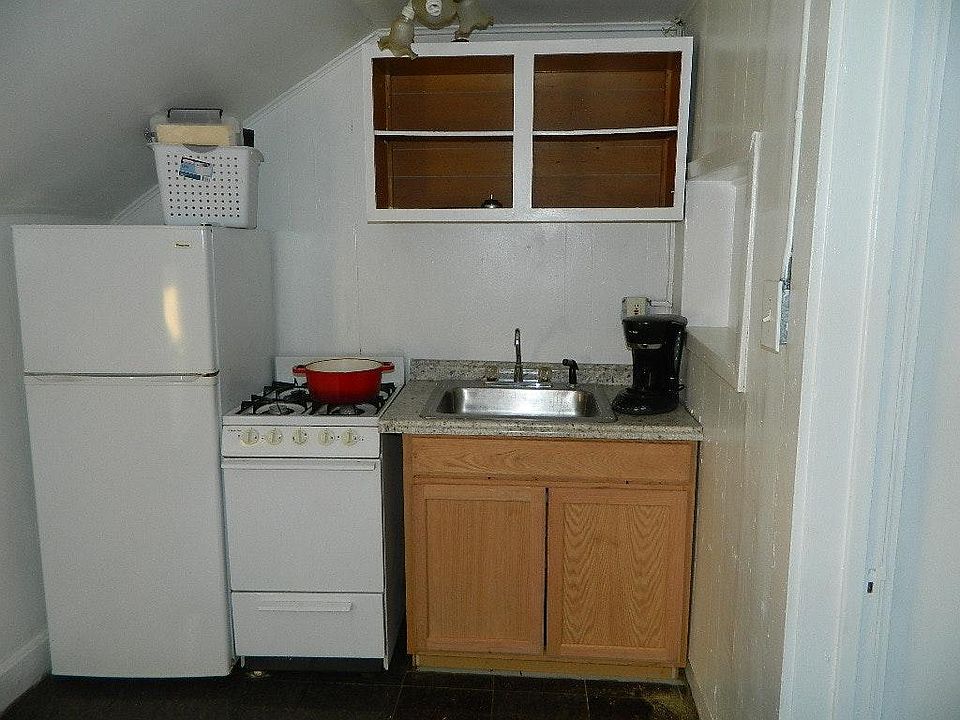 small kitchen gas stove