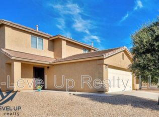 766 W Flaming Arrow Dr, Green Valley, AZ 85614