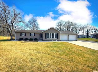 6075 E Dayton Dr, Woodlawn, IL 62898
