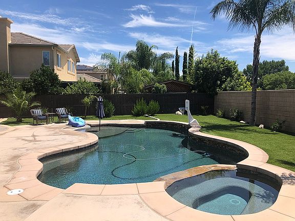 4th image of 42180 Clairissa Way