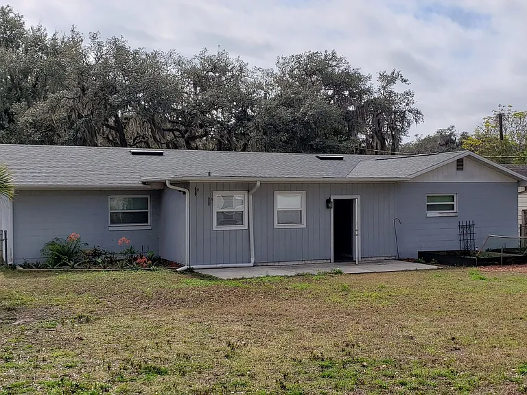 2302 Hutchinson Ave — Photo 27