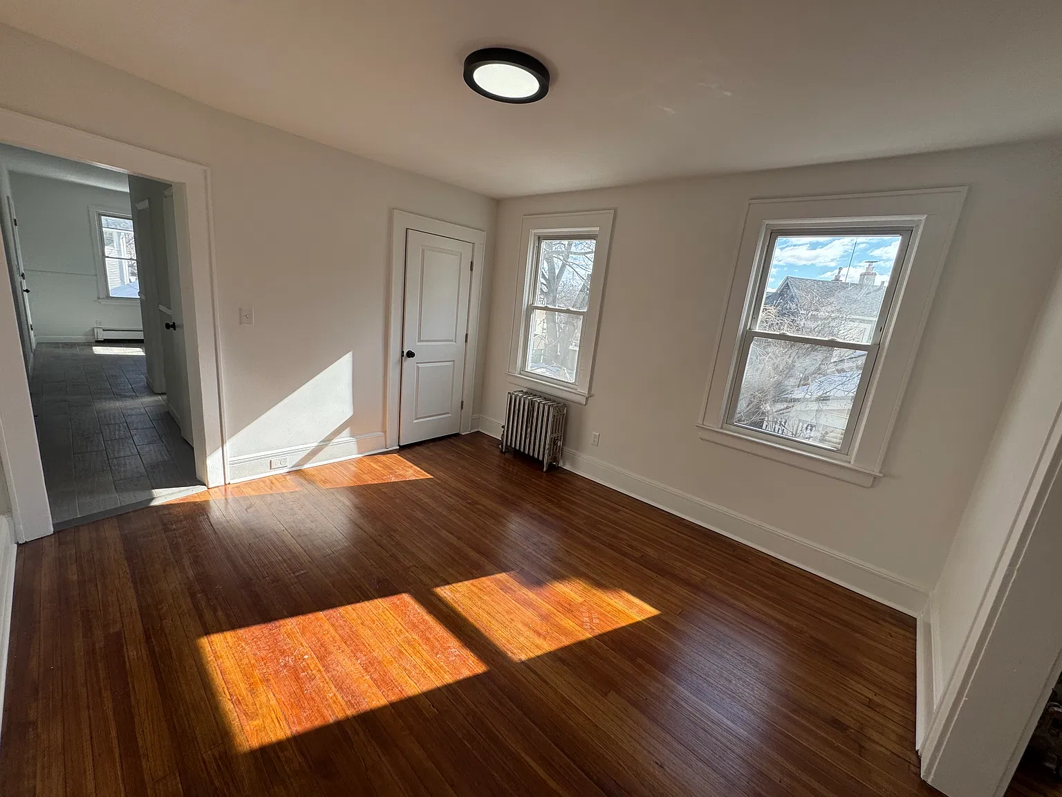 3 bed, $2,995 — Photo 2
