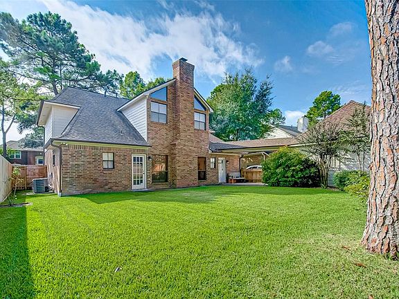 3rd image of 18226 Spruce Creek Dr