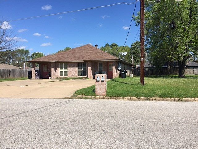 1st image of 1706 Clearwood Dr