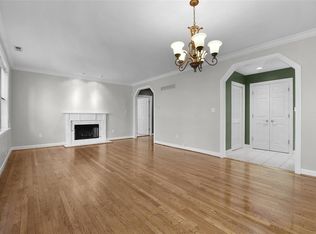 6239 Rosebury Ave APT 2E, Saint Louis, MO 63105