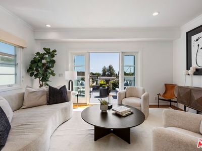 10759 Ashton Ave, Los Angeles, CA, 90024