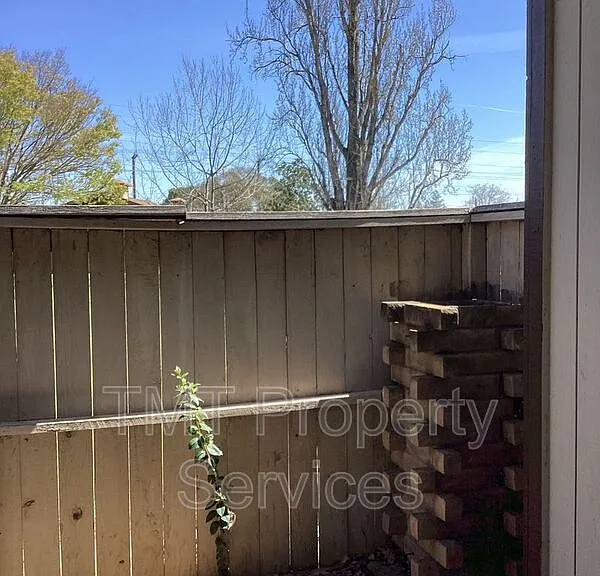 7847 Orchard Woods Cir — Photo 14