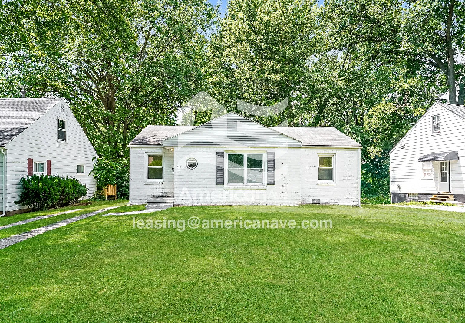 3 bed, 1.0 bath, 1064 sqft, $1,160 — Photo 1