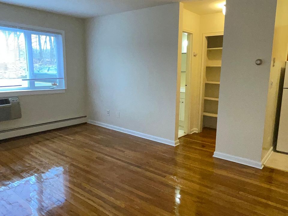 1st image of 71 Broughton Ave #10