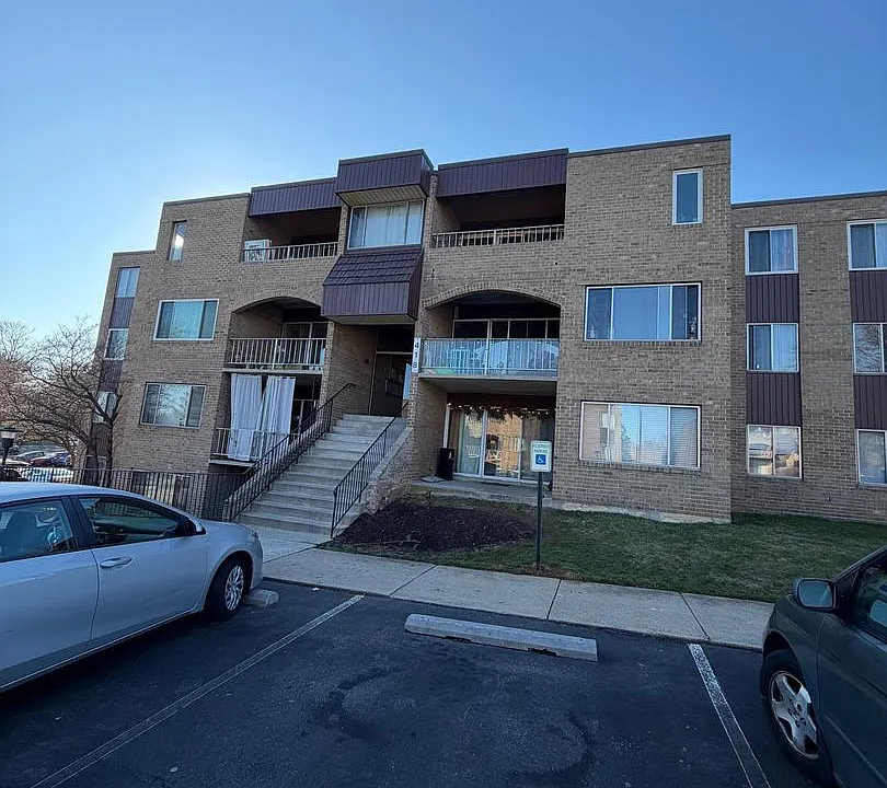 418 Girard St #302