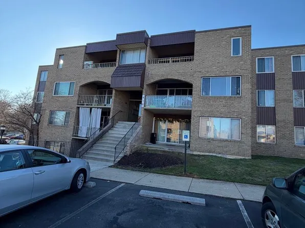 418 Girard St APT 302, Gaithersburg, MD 20877