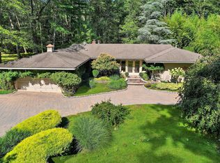 44 Woodhaven Dr, New City, NY
