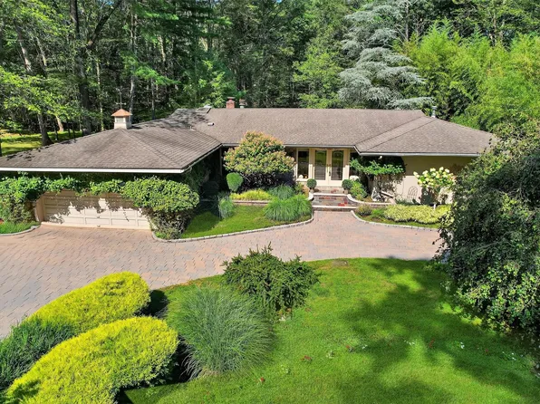 44 Woodhaven Drive, New City, NY 10956