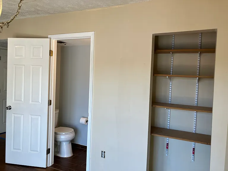 8437 Bedford Rd — Photo 10
