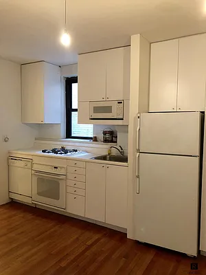 Rented by R New York | media 20