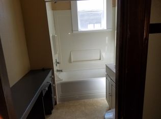116 1/2 E Washington Ave #1, Fergus Falls, MN 56537