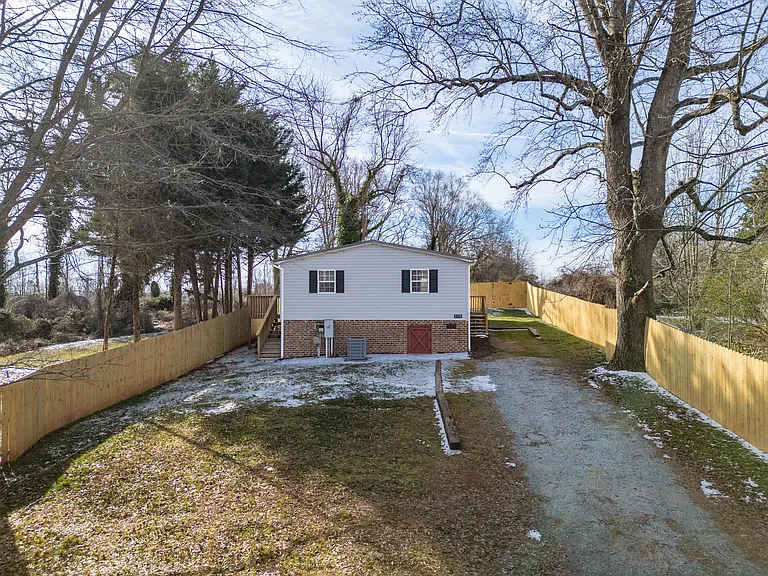 110 Couch St — Photo 27
