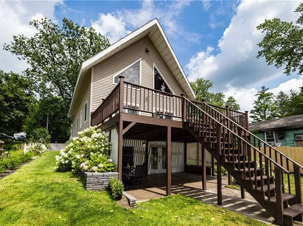 1090 Morgan Rd, Memphis, NY 13112