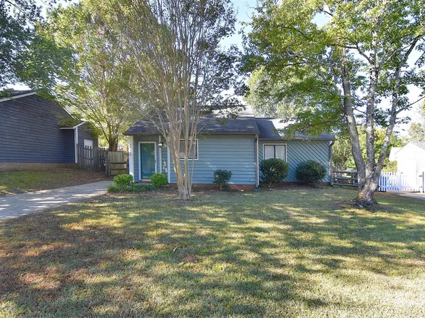 3723 Ashley Hall Dr, Charlotte, NC 28227