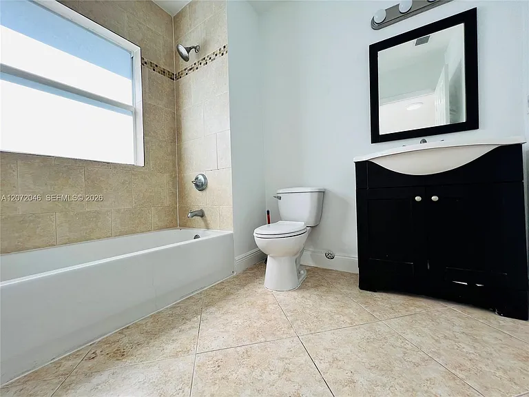 950 Bay Dr #6 — Photo 13