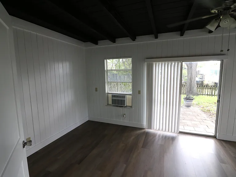 spacious bonus room or bedroom