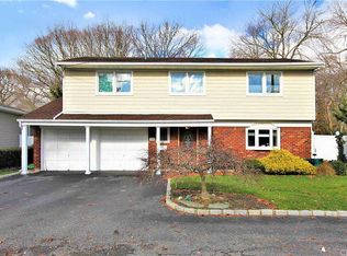 2055 Abbott Ave, Merrick, NY 11566