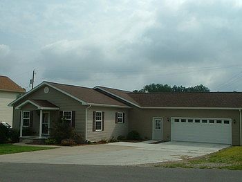 1st image of 104 Lee Ave