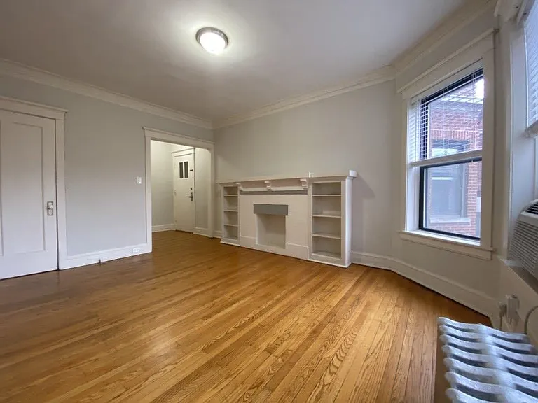 801 W Cornelia — Photo 31