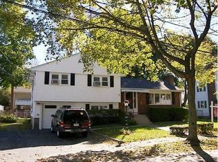 14 Potter Rd, Waltham, MA 02453